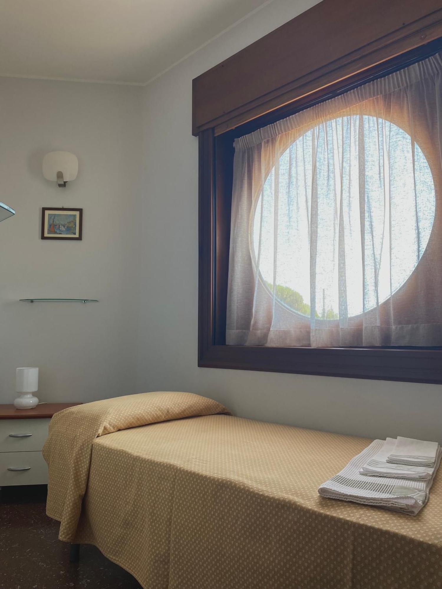 Hotel Astoria Pineto Eksteriør billede